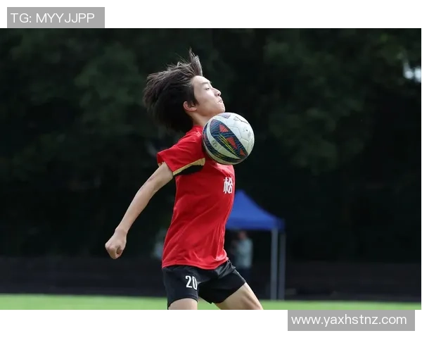 双玉足球的魅力与发展探索：如何推动青少年足球的全面提升与普及